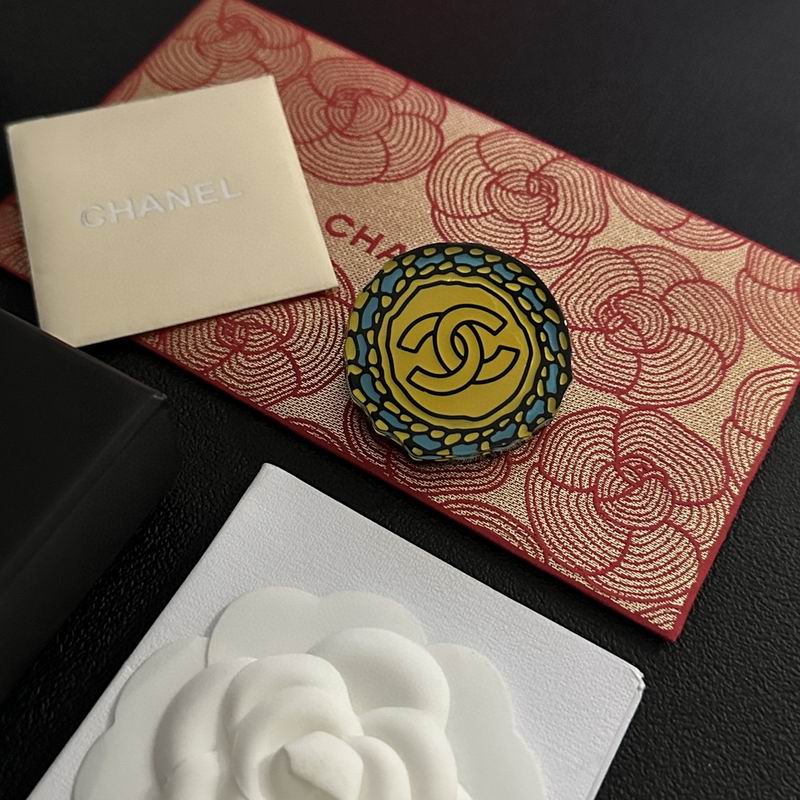 Chanel Brooch 3lyx224